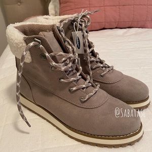 Faux fur trimmed Winter Boots